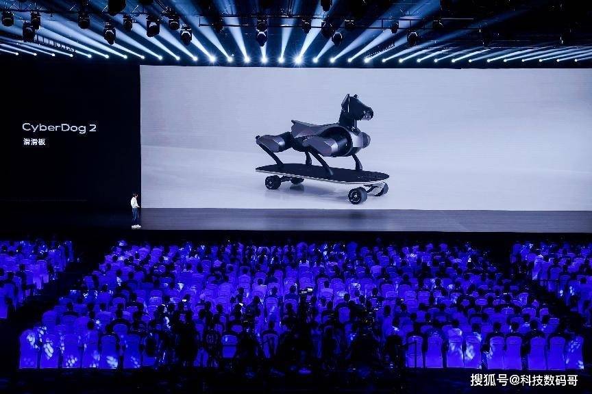 郭帆合作小米推出全新仿生机器狗，《流浪地球》导演携手打造