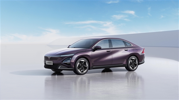 五菱星光官图首度曝光:完美融合纯电动和插混动力