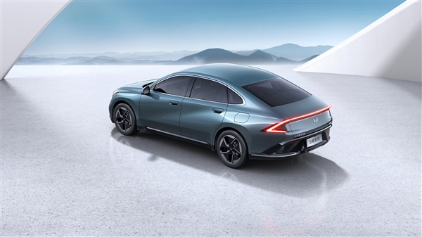 五菱星光官图首度曝光:完美融合纯电动和插混动力