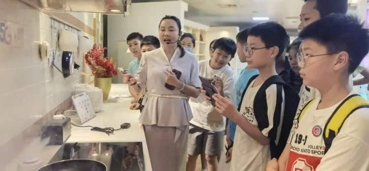 让科技畅想变为现实！普陀少年这样“玩转”人工智能