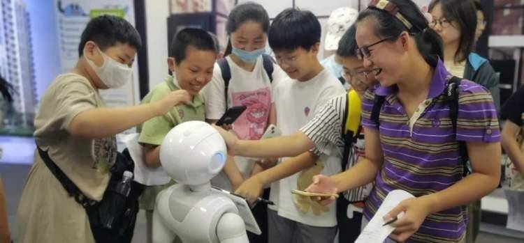 让科技畅想变为现实！普陀少年这样“玩转”人工智能