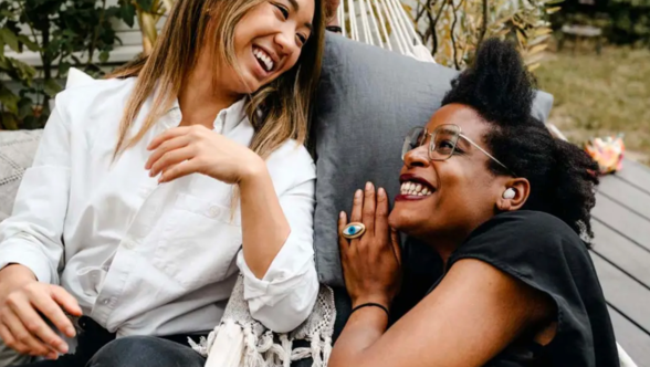 感受沉浸音乐体验:三星Galaxy Buds2系列耳机带来清净旅途