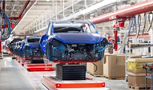 特斯拉开始建设位于墨西哥的超级工厂，重型施工设备已抵达现场