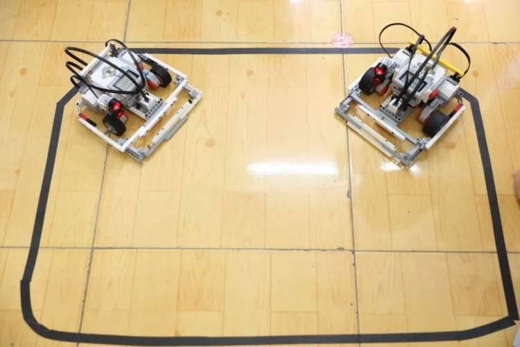 你曾经目睹过乐高机器人相扑比赛吗?