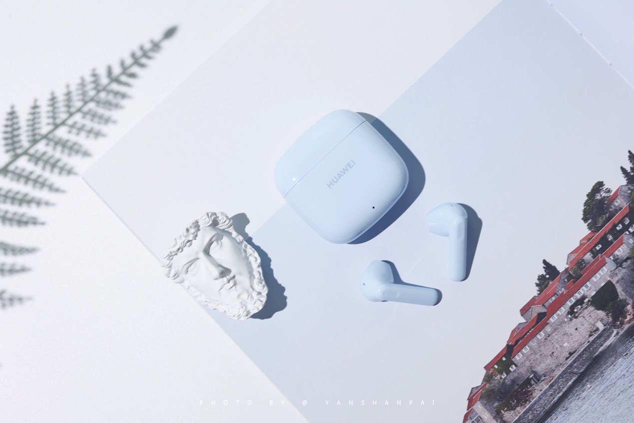 华为 FreeBuds SE 2 海岛蓝新色发布：提供超长续航和舒适佩戴的领先体验