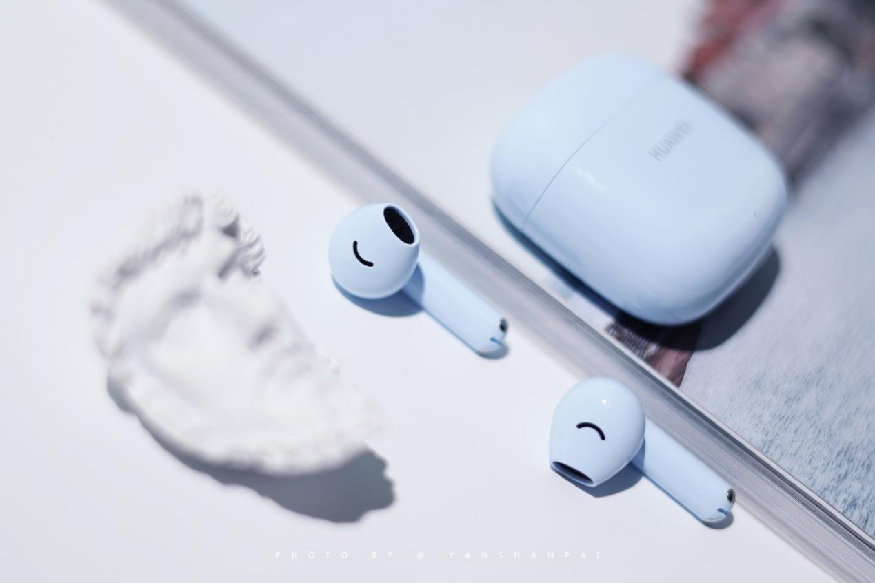 华为 FreeBuds SE 2 海岛蓝新色发布：提供超长续航和舒适佩戴的领先体验