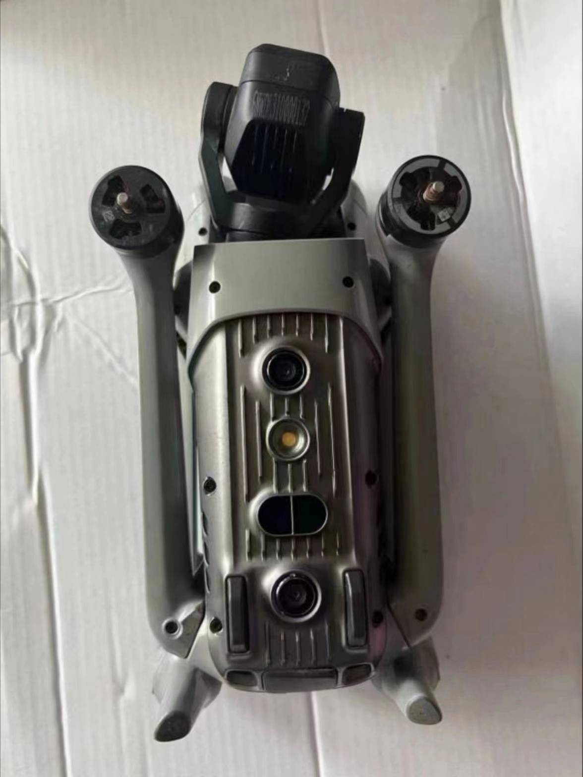 电池比 Air 2S 大 20%,大疆 Air 3 无人机现身 FCC