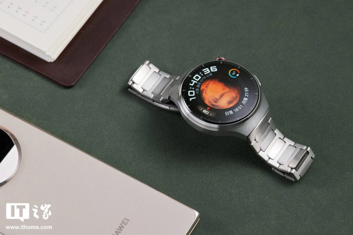 温馨关怀:七夕送礼选华为手表,健康呵护一生挚爱