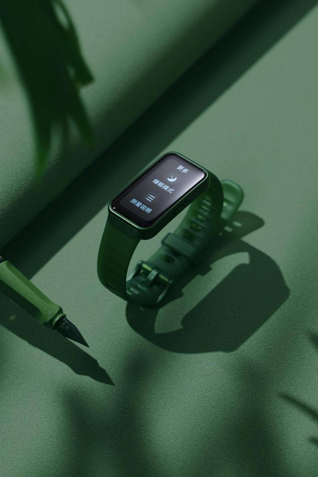 温馨关怀:七夕送礼选华为手表,健康呵护一生挚爱