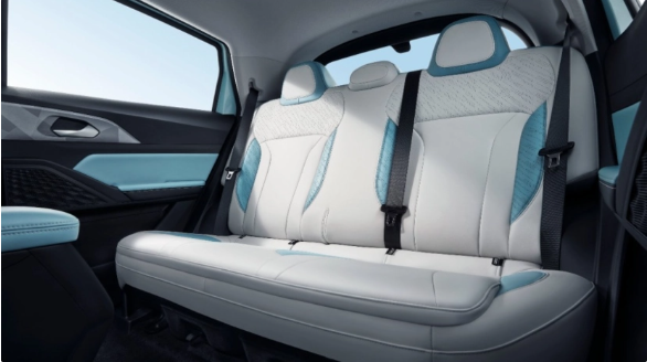 吉利几何E萤火虫8月上演升级版纯电驱动，续航再创新高