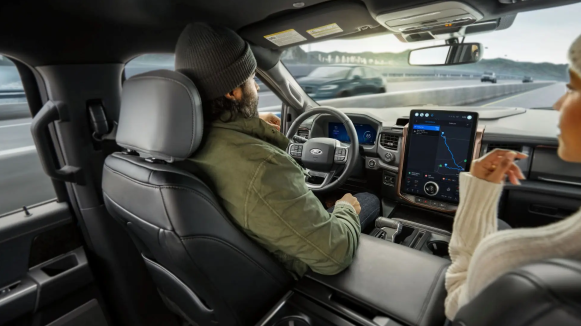 福特创新服务BlueCruise助力驾驶智能化，购车后即可随时体验无人驾驶