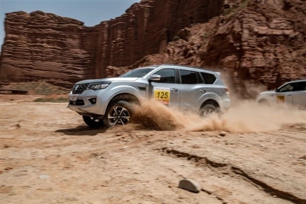 新一代郑州日产帕拉丁震撼发布,硬派越野经典再现!