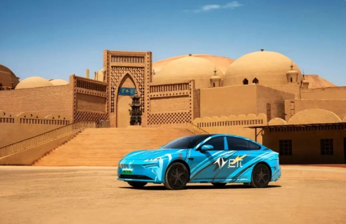 东风发布新能源计划,首款eπ品牌车型“S73”正式亮相