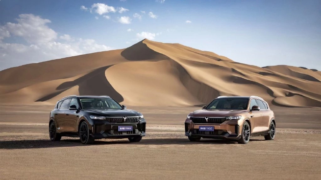 揭秘岚图免费豪华SUV，智能驾驶技术惊艳亮相