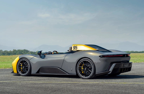 Pininfarina再次创新!B95电动超级跑车亮相加州汽车周