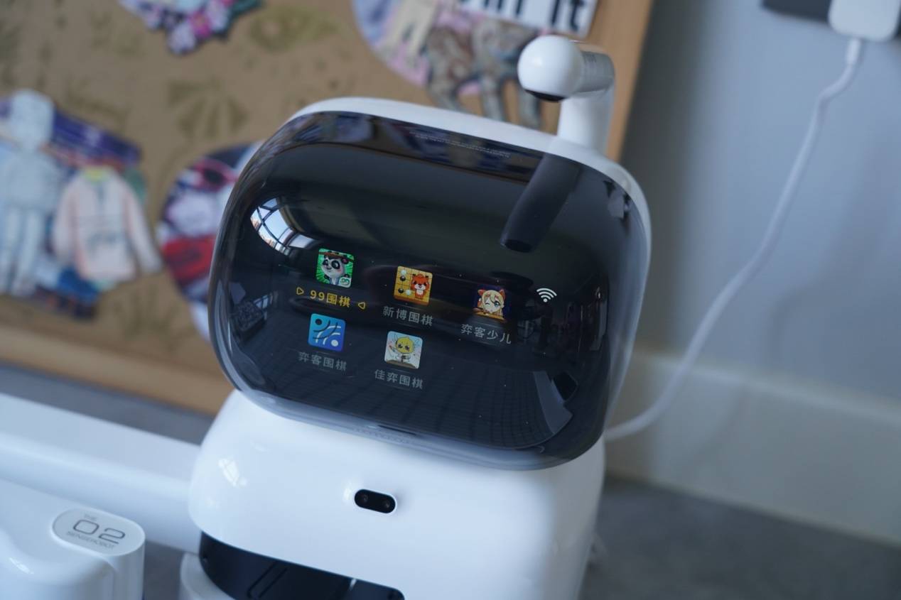 提升孩子围棋技能，体验“元萝卜SenseRobot”AI下棋机器人围棋版，成为围棋高手