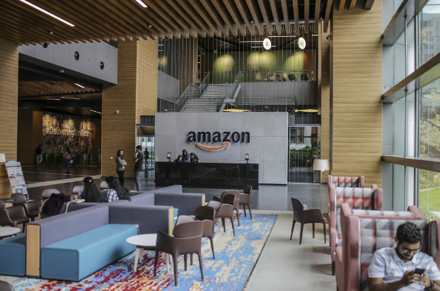 亚马逊“回到中心”政策强制员工搬迁，有人考虑住车里