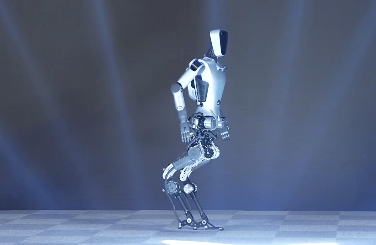 华为创业产品首秀,智元机器人“远征 A1”发布,稚晖君告别