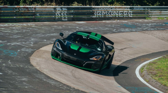 纪录刷新!Rimac Nevera电动超跑在纽博格林赛道创下新圈速