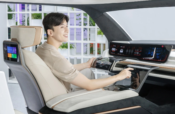 LG发布最新OLED突破：第二代串联式OLED问世，亮度提升30%