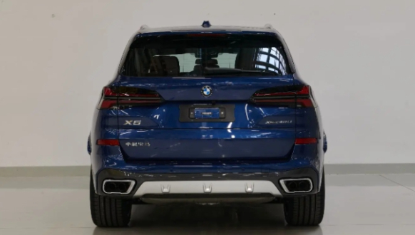 揭秘全新亮相！成都车展首发国产宝马X5最新款式