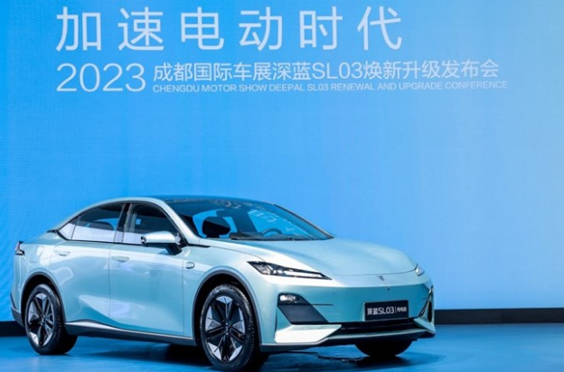 成都车展首发:深蓝SL03外观内饰全面升级
