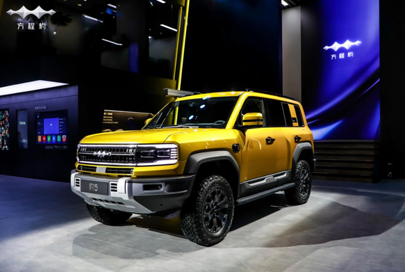 豹5首次亮相成都车展，引人注目