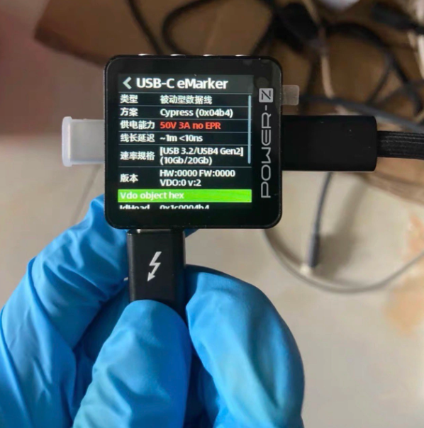 iPhone 15 Pro数据线曝光:Thunderbolt连接引领创新趋势