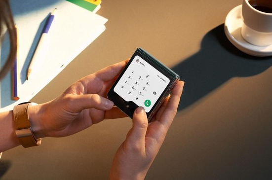 三星再次领先折叠屏手机市场:Galaxy Z Flip5再次创新行业规范