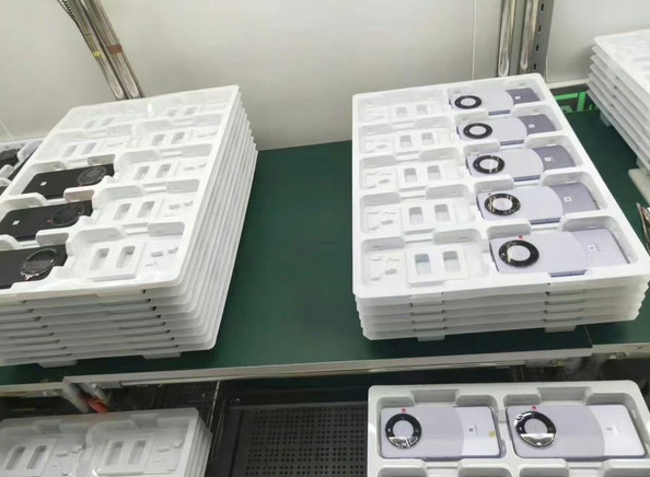 华为Mate60系列发布日期或确定为9月12日，但正面设计仍然存在疑问