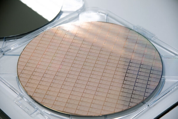 Intel酷睿Ultra的产能难题:每月仅能生产36.5万颗