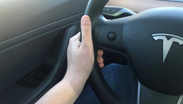 特斯拉Autopilot系统诉讼案：即将开始首个审判，涉及致命撞车案件