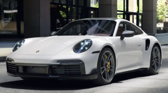 新标题：保时捷电气化战略迈出重要一步：预计2024年推出911 Turbo S混合动力版