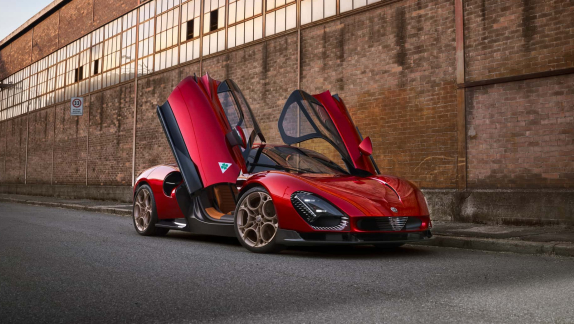 创新与传统融合：阿尔法罗密欧推出全新跑车33 Stradale