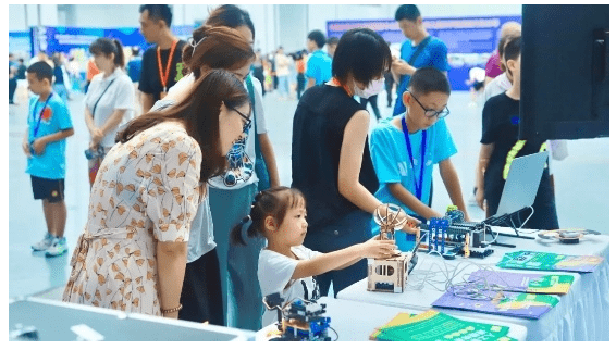 创新科技加速物联网应用，栗携小栗方AIoT亮相白名单赛事