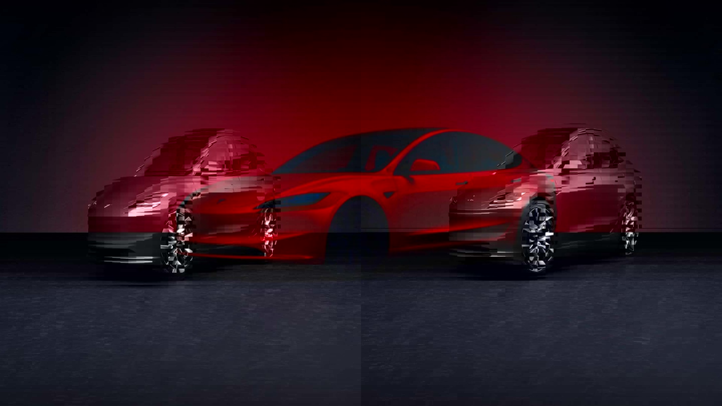 新款特斯拉 Model 3 实车 / 官图亮相,此前消息称今日上市