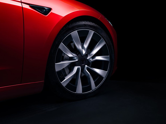 Model 3 焕新版:外观升级、续航增强 特斯拉中国预售开启