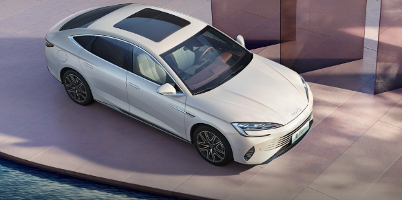 比亚迪海豹 DM-i在成都车展首次亮相,即将于9月6日正式上市!