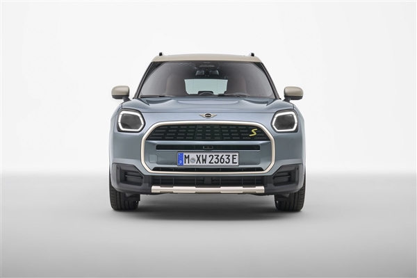 MINI Countryman新特点揭秘:尺寸增大、续航提升与内饰升级