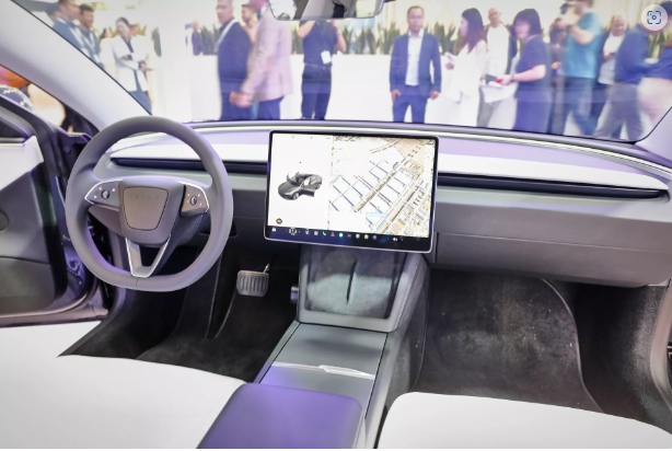 特斯拉全新Model 3亮相慕尼黑车展,外观升级、内饰调整全解析!