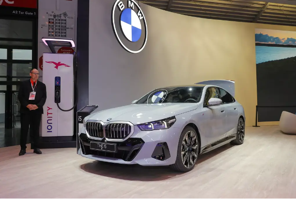 宝马电动家族扩容,i5 eDrive40和M60 xDrive双双登场