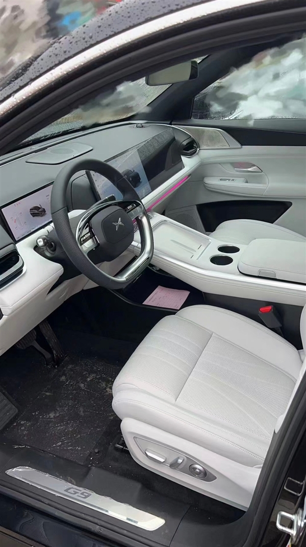 新品发布：小鹏G9调整配置，暗夜黑车身亮相