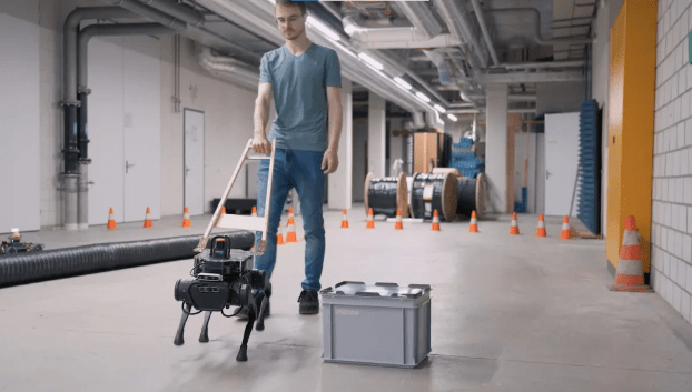 瑞士一学院研发出机器人导盲犬：支持自主导航、避障