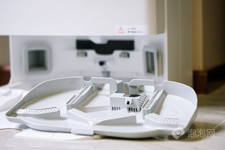 石头自清洁扫拖机器人P10 Pro图赏 动态机械臂边拖极具科技感