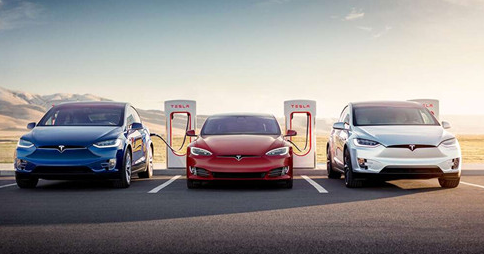 特斯拉时隔8年回归底特律 展示电动车创新