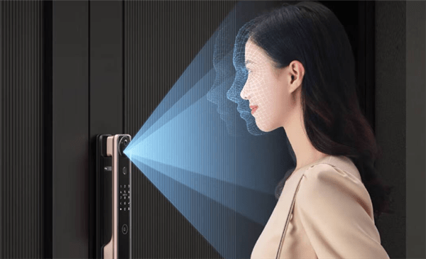 首发1899元 TCL发布智能3D人脸识别锁：AI自进化刷脸