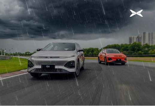 小鹏汽车贴心服务包括救援、维修、质保等,全程保障车主