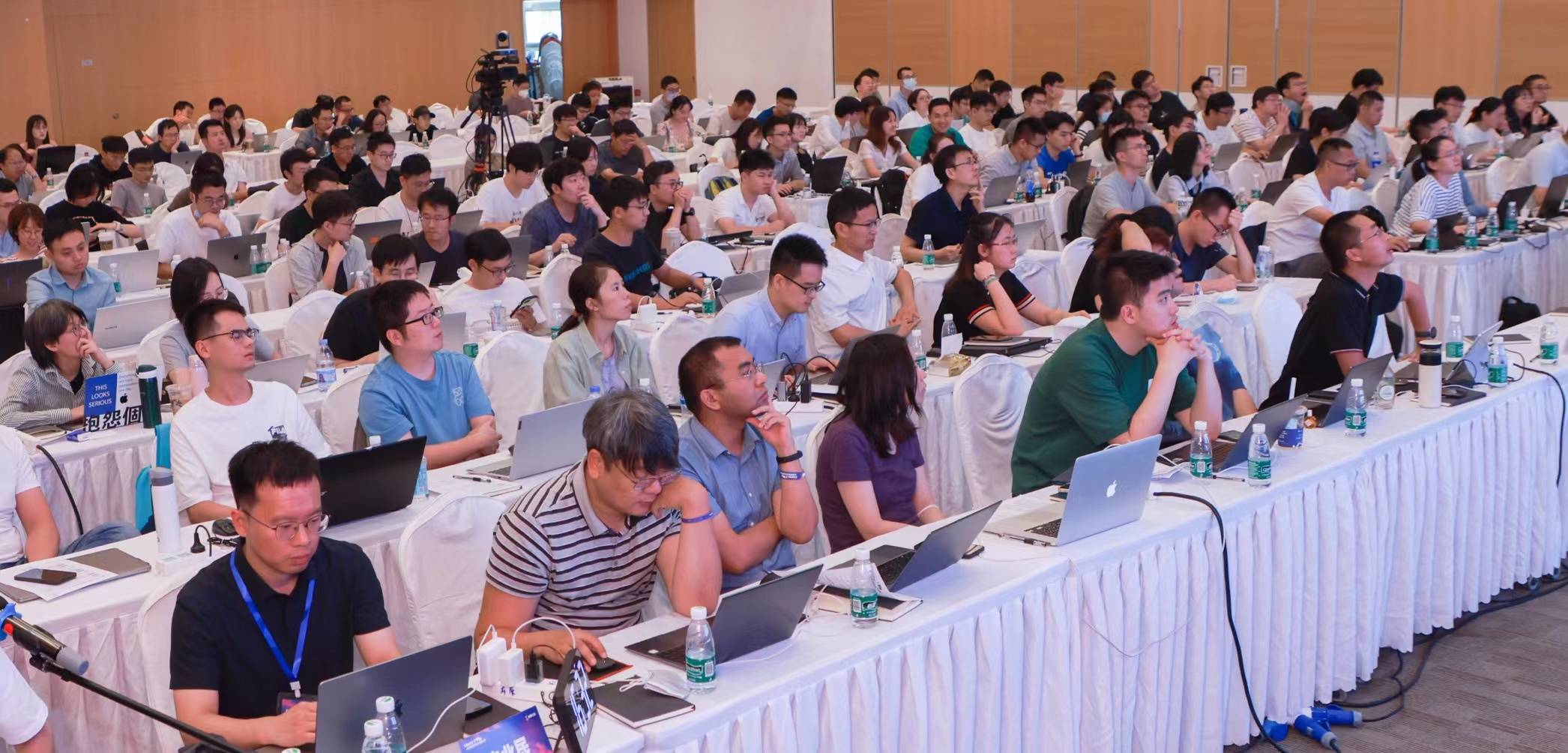 线上开售！首场机器之心 AI 技术论坛圆满收官，这些大模型技术干货值得反复观看