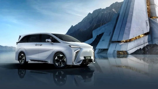 合创汽车发布新款MPV车型V09内饰设计，定于10月13日上市