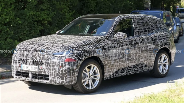 新一代宝马X3曝光!路试谍照揭秘外观设计